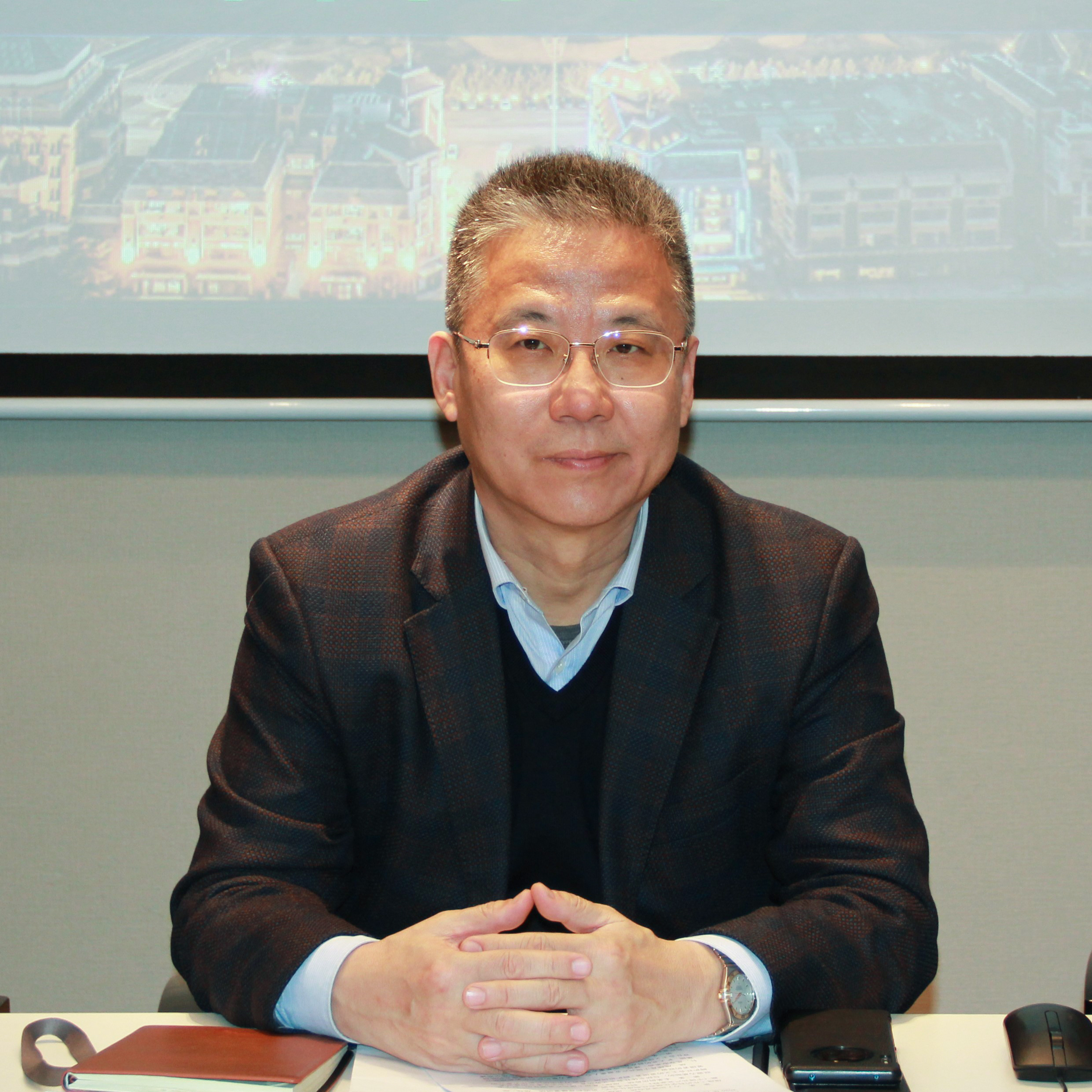 主任2.jpg 主任2.jpg