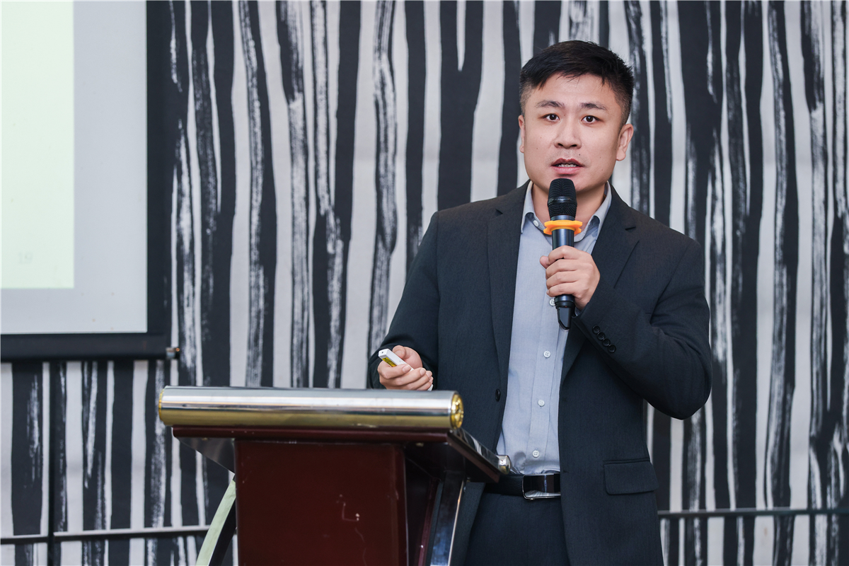 LLLL2975.jpg LLLL2975.jpg